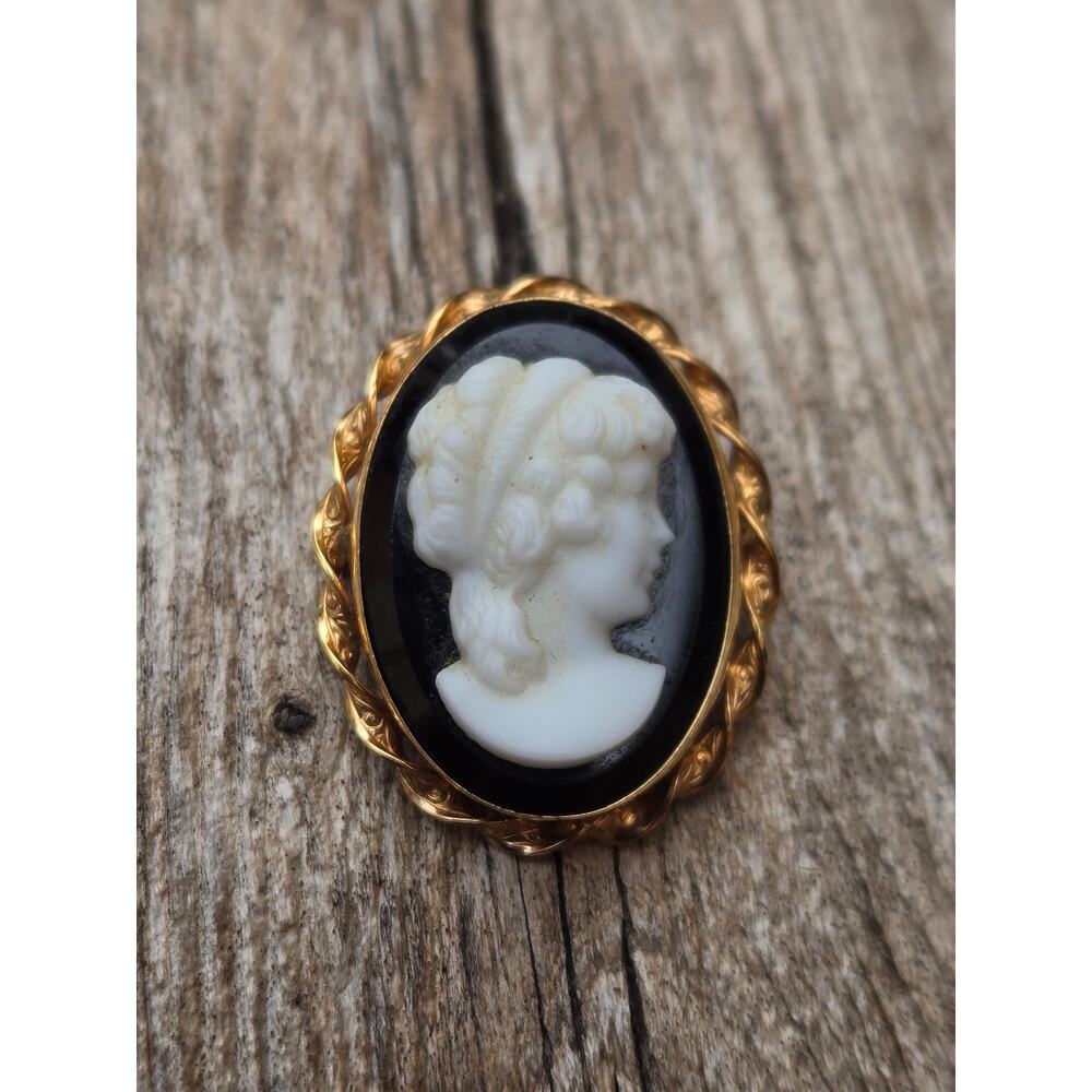 Vintage Van Dell 12K Yellow GF Sardonyx Cameo Brooch or Pendant